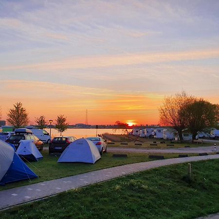 Готель Camping Zeeburg Амстердам Екстер'єр фото